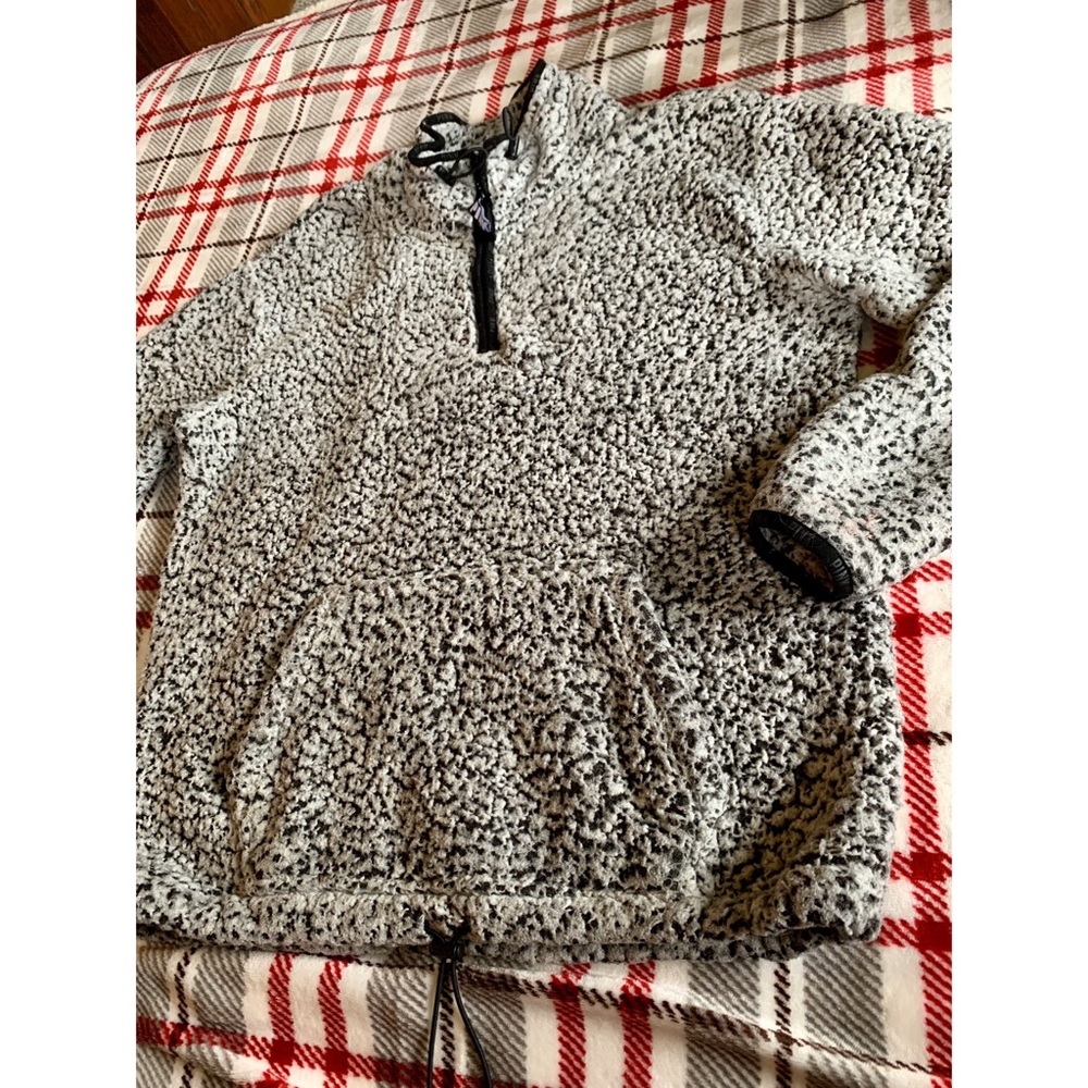 🎉 Victoria’s Secret Sherpa Half Zip Sweatshirt🎉